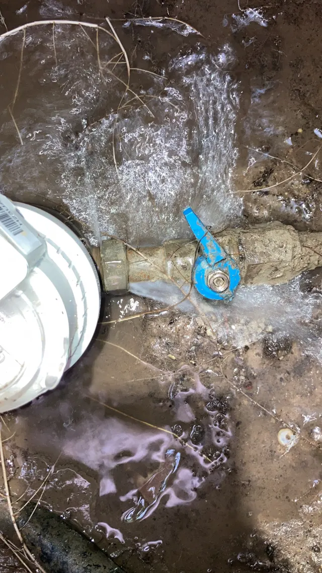 Réparation d'une fuite sur canalisation enterrée